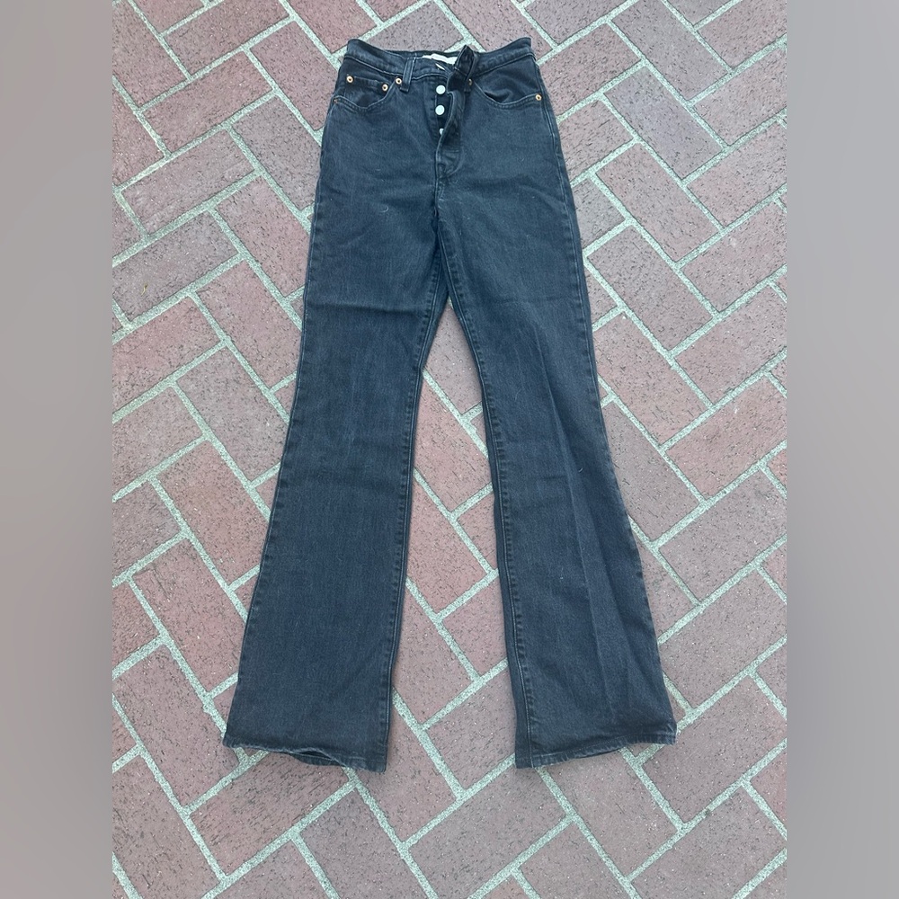Levi’s RIBCAGE BOOT size 24 long black jeans, worn only once!